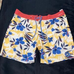 Quiksilver HOGH LINE Board Shorts Vibrant TROPICAL Swimwear MENS size 38 EUC